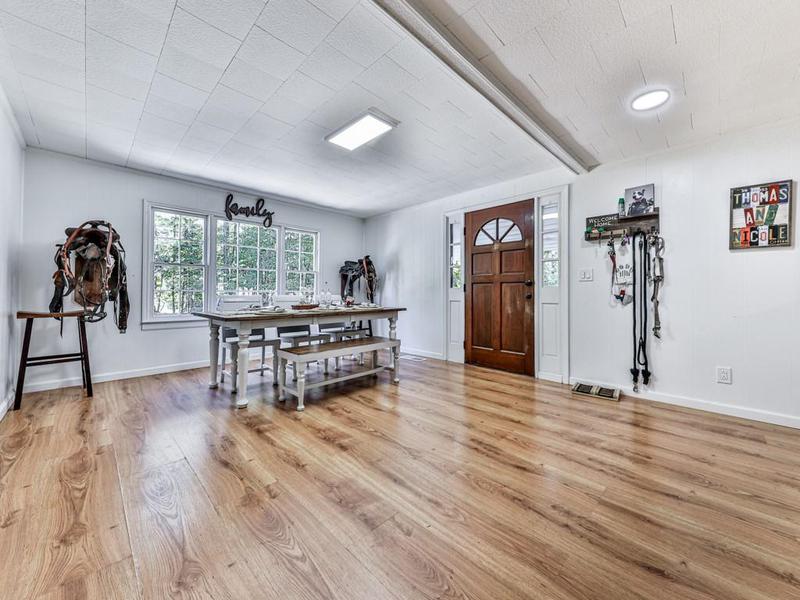 Image for property 198 Oak Hill Circle, Canton, GA 30114