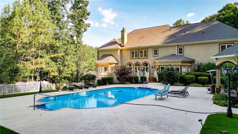 Image for property 2269 Cherokee Drive, Woodstock, GA 30188