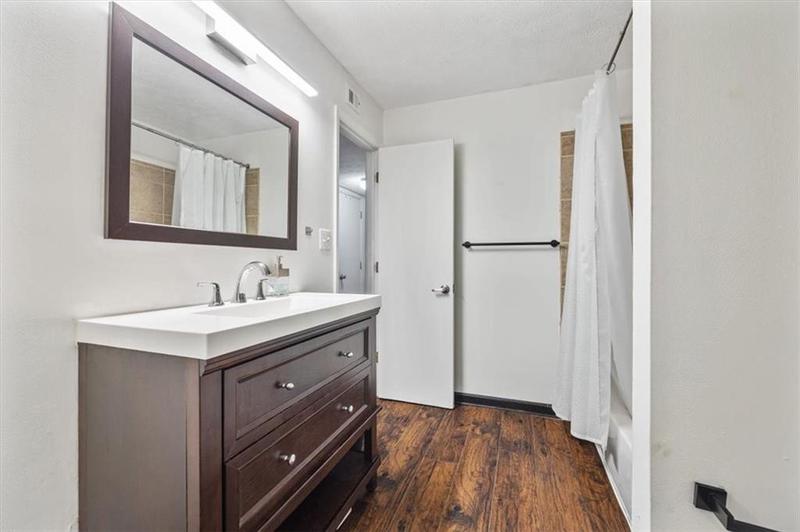 Image for property 1908 Cumberland Court, Smyrna, GA 30080