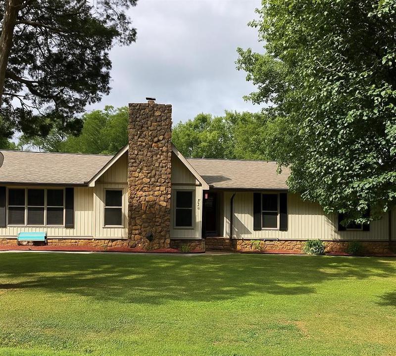 Image for property 102 Sylvania Circle, Calhoun, GA 30701