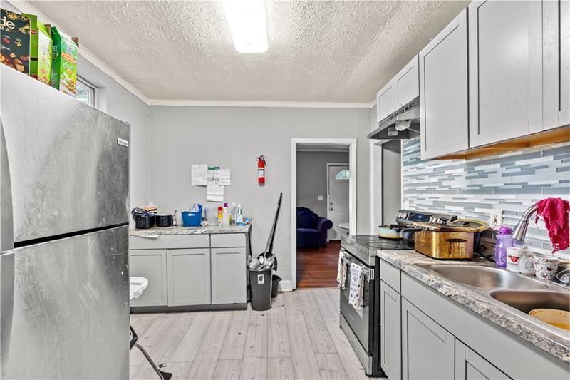 Image for property 1324 Almont Drive, Atlanta, GA 30310
