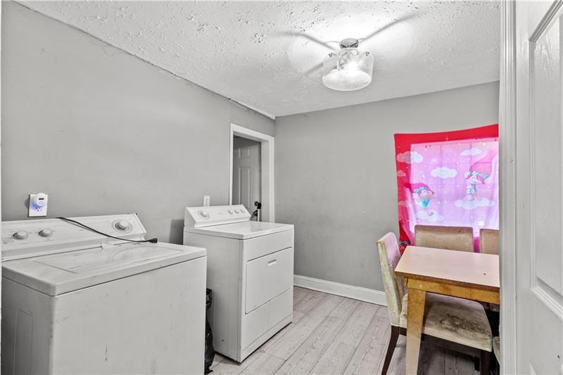 Image for property 1324 Almont Drive, Atlanta, GA 30310
