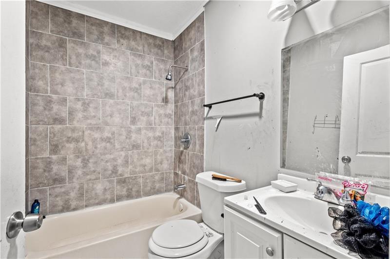 Image for property 1324 Almont Drive, Atlanta, GA 30310