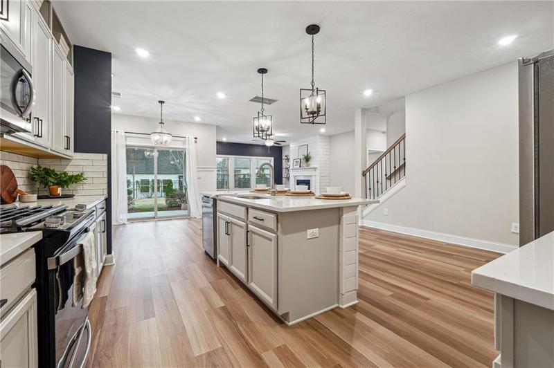 Image for property 802 Oak Promenade Lane, Canton, GA 30115