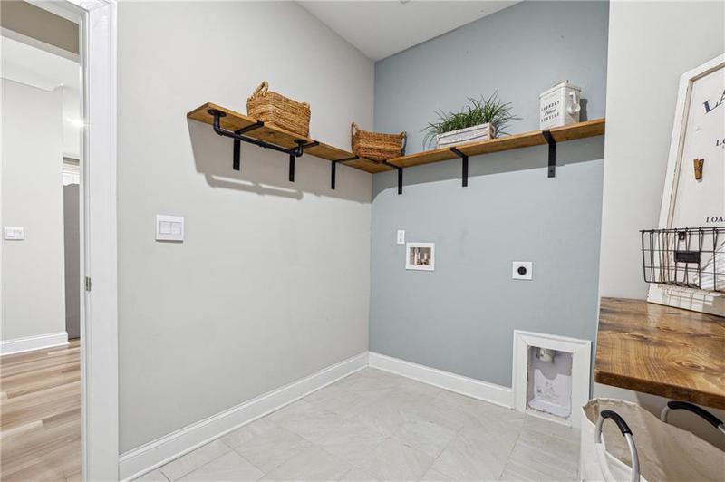 Image for property 802 Oak Promenade Lane, Canton, GA 30115