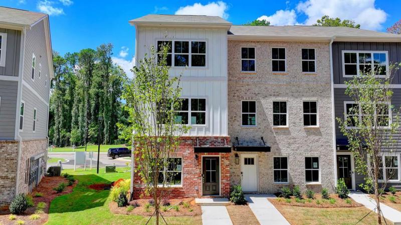 Image for property 5463 Blossomwood Trail, Mableton, GA 30126