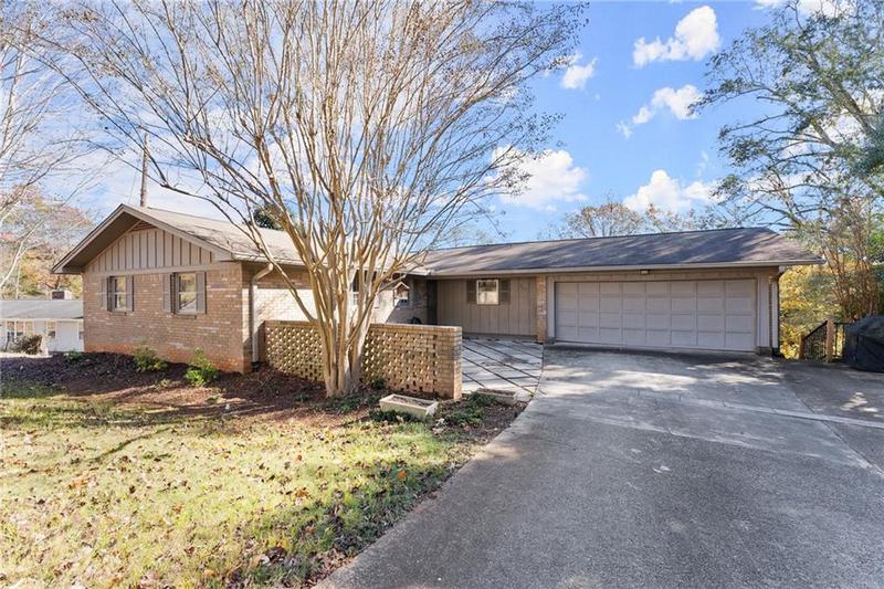 Image for property 617 Mountain View Circle, Gainesville, GA 30501