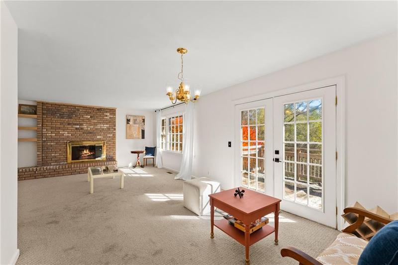 Image for property 617 Mountain View Circle, Gainesville, GA 30501