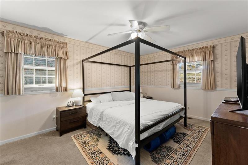 Image for property 617 Mountain View Circle, Gainesville, GA 30501