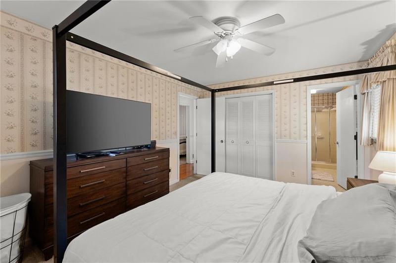 Image for property 617 Mountain View Circle, Gainesville, GA 30501
