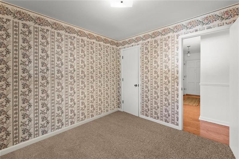 Image for property 617 Mountain View Circle, Gainesville, GA 30501