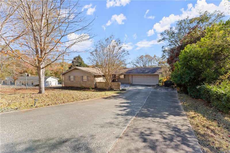 Image for property 617 Mountain View Circle, Gainesville, GA 30501