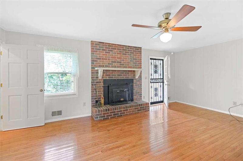 Image for property 24 Briar Ridge Road, Newnan, GA 30263