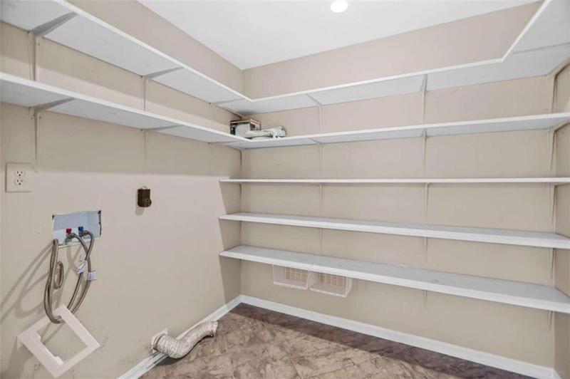 Image for property 24 Briar Ridge Road, Newnan, GA 30263
