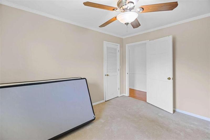 Image for property 24 Briar Ridge Road, Newnan, GA 30263