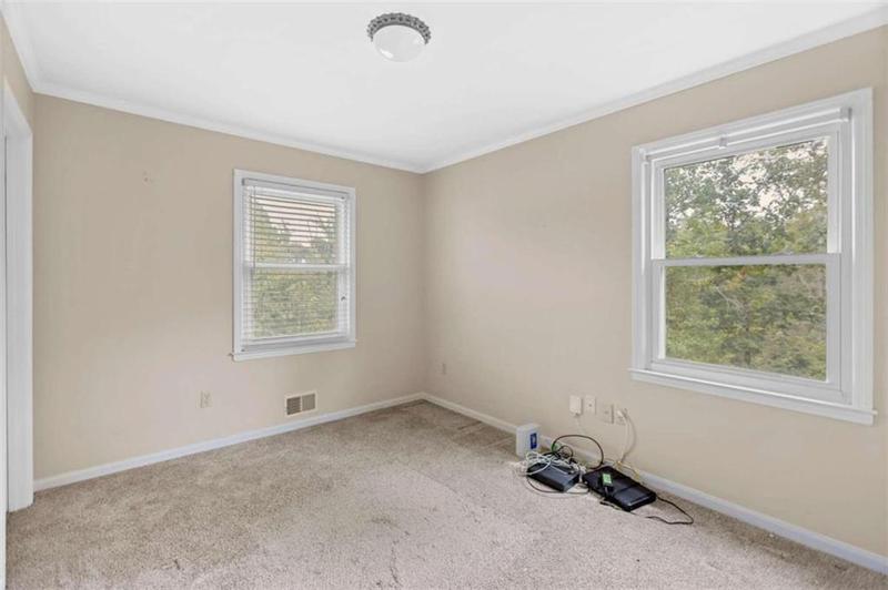 Image for property 24 Briar Ridge Road, Newnan, GA 30263