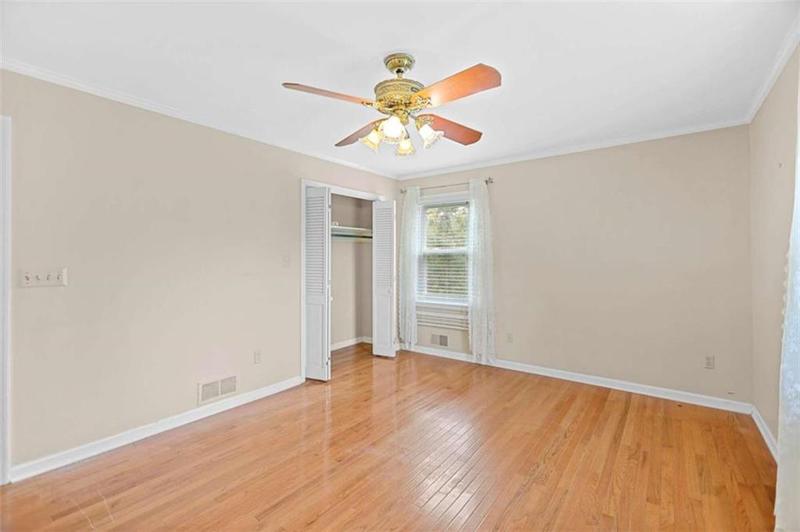 Image for property 24 Briar Ridge Road, Newnan, GA 30263