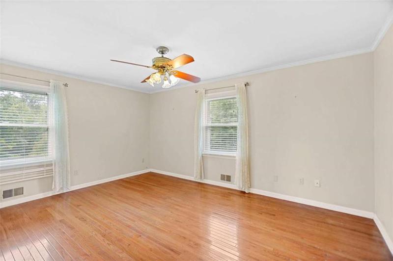 Image for property 24 Briar Ridge Road, Newnan, GA 30263
