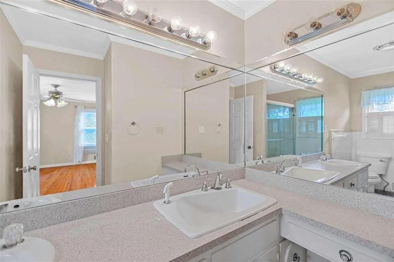 Image for property 24 Briar Ridge Road, Newnan, GA 30263
