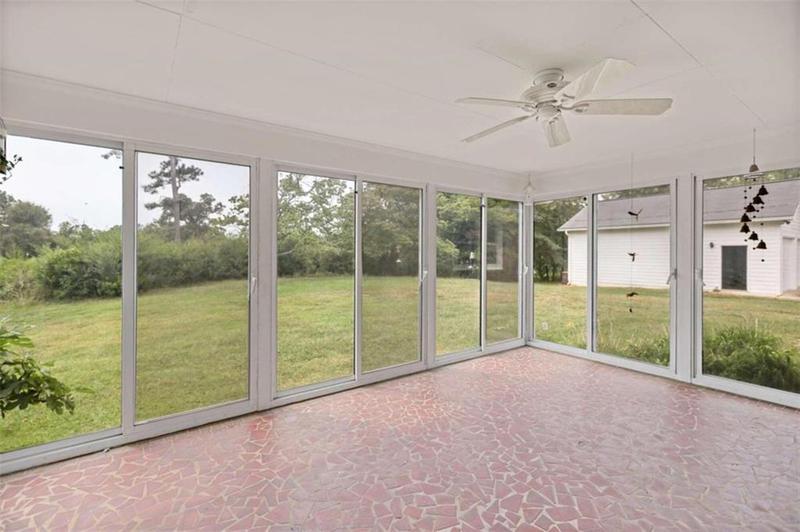 Image for property 24 Briar Ridge Road, Newnan, GA 30263