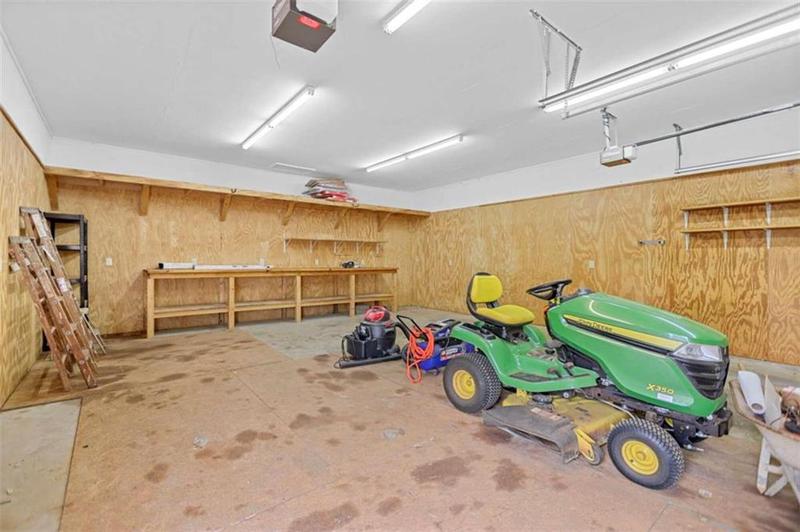 Image for property 24 Briar Ridge Road, Newnan, GA 30263