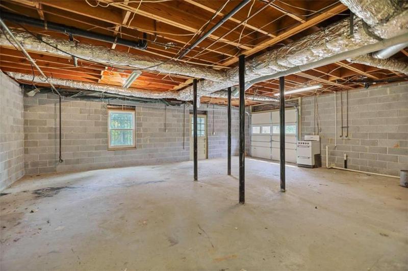 Image for property 24 Briar Ridge Road, Newnan, GA 30263