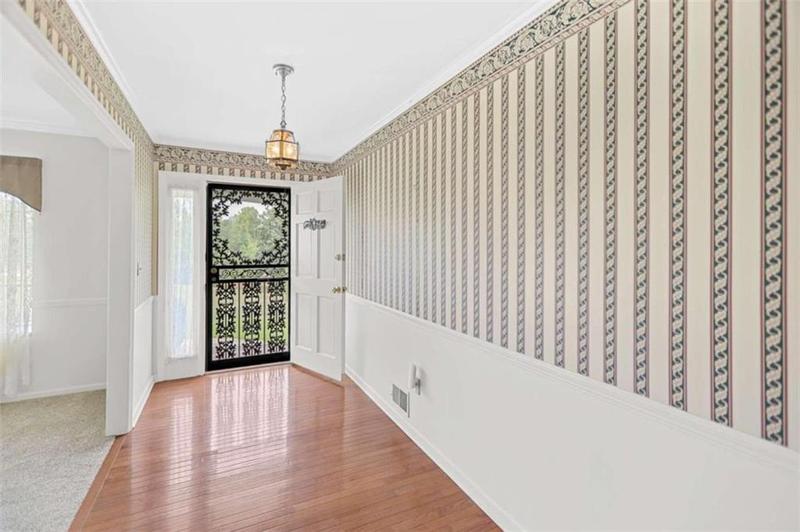 Image for property 24 Briar Ridge Road, Newnan, GA 30263