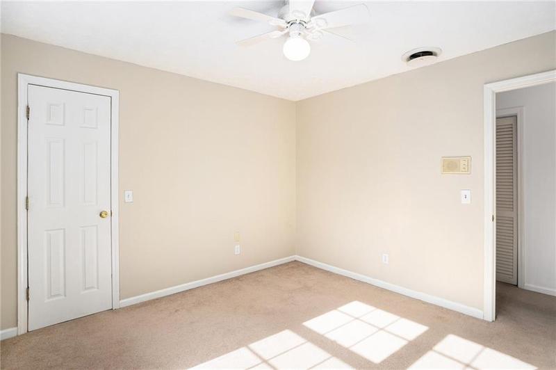 Image for property 320 SIX BRANCHES CT, Roswell, GA 30076