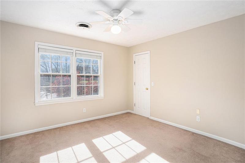Image for property 320 SIX BRANCHES CT, Roswell, GA 30076