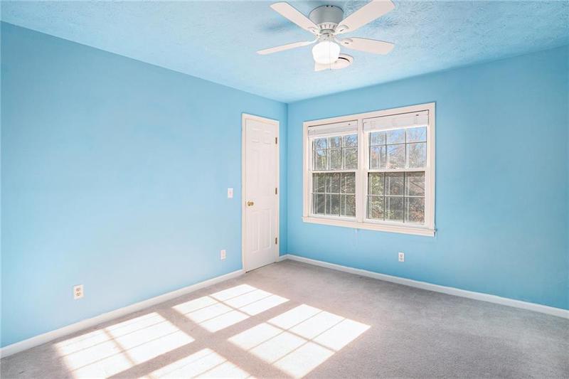 Image for property 320 SIX BRANCHES CT, Roswell, GA 30076