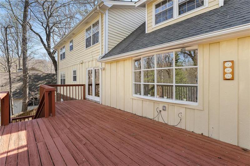 Image for property 320 SIX BRANCHES CT, Roswell, GA 30076