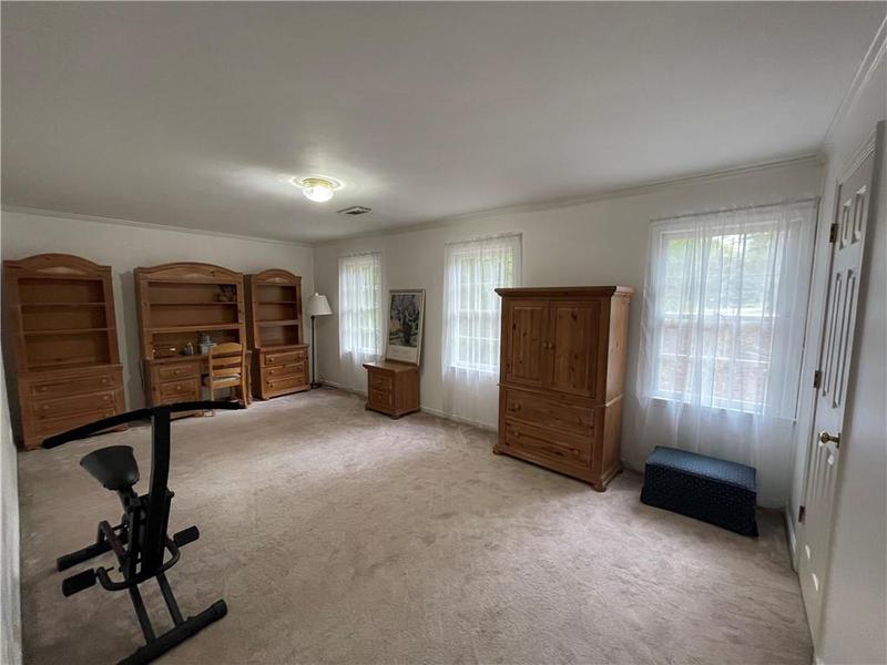 Image for property 220 Spalding Lake Place, Atlanta, GA 30350