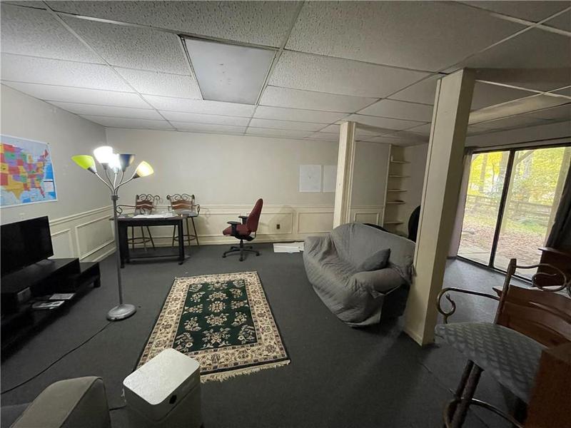 Image for property 220 Spalding Lake Place, Atlanta, GA 30350