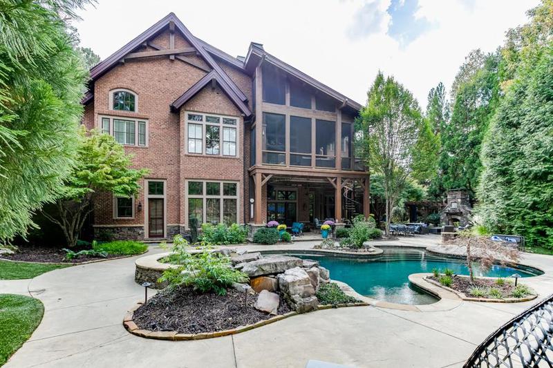 Image for property 879 Big Horn Hollow, Suwanee, GA 30024