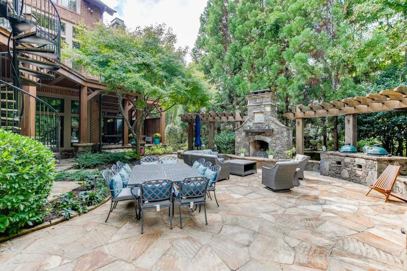 Image for property 879 Big Horn Hollow, Suwanee, GA 30024