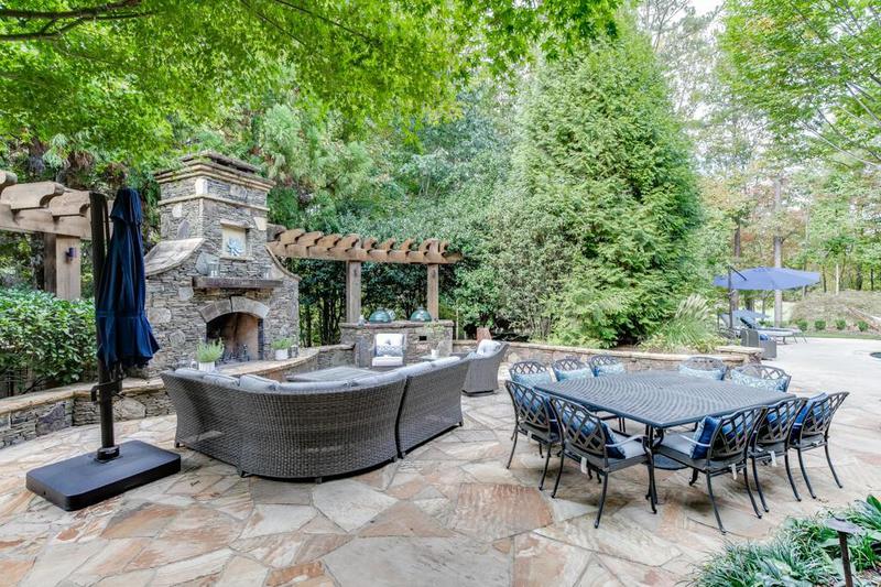 Image for property 879 Big Horn Hollow, Suwanee, GA 30024