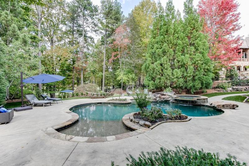 Image for property 879 Big Horn Hollow, Suwanee, GA 30024
