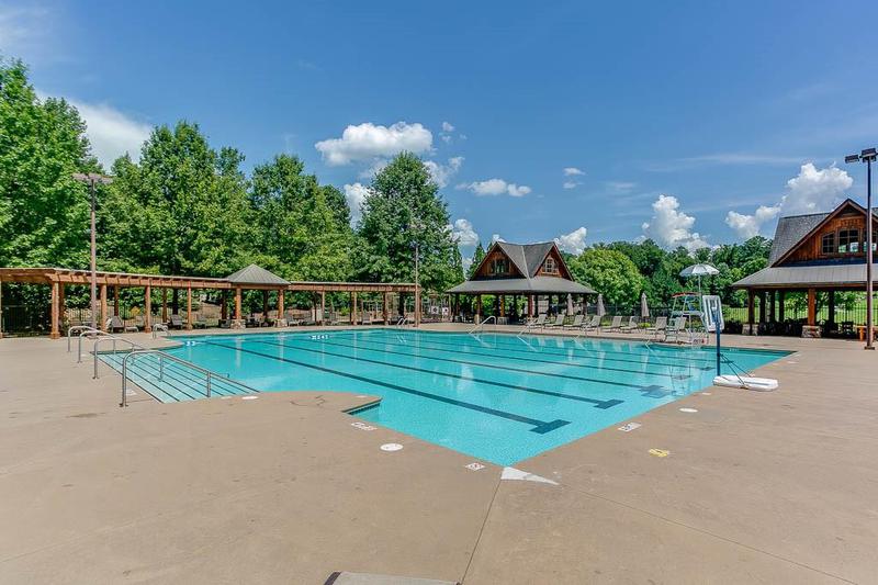Image for property 879 Big Horn Hollow, Suwanee, GA 30024