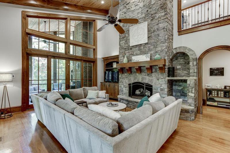 Image for property 879 Big Horn Hollow, Suwanee, GA 30024