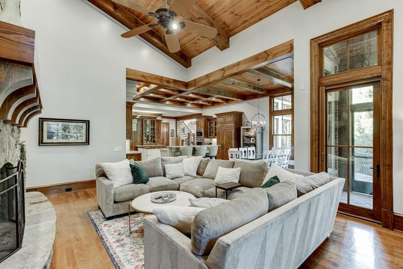Image for property 879 Big Horn Hollow, Suwanee, GA 30024