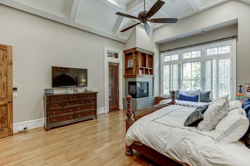 Image for property 879 Big Horn Hollow, Suwanee, GA 30024