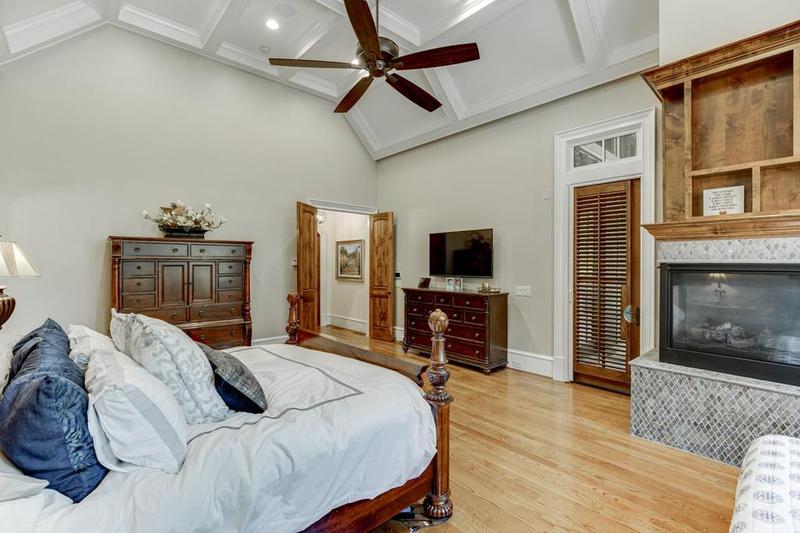 Image for property 879 Big Horn Hollow, Suwanee, GA 30024