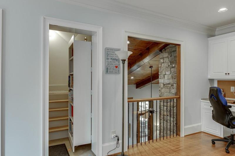 Image for property 879 Big Horn Hollow, Suwanee, GA 30024