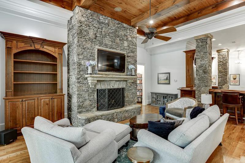 Image for property 879 Big Horn Hollow, Suwanee, GA 30024
