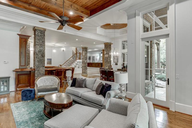 Image for property 879 Big Horn Hollow, Suwanee, GA 30024