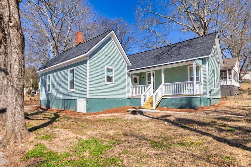 Image for property 11 Pine St, Covington, GA 30014