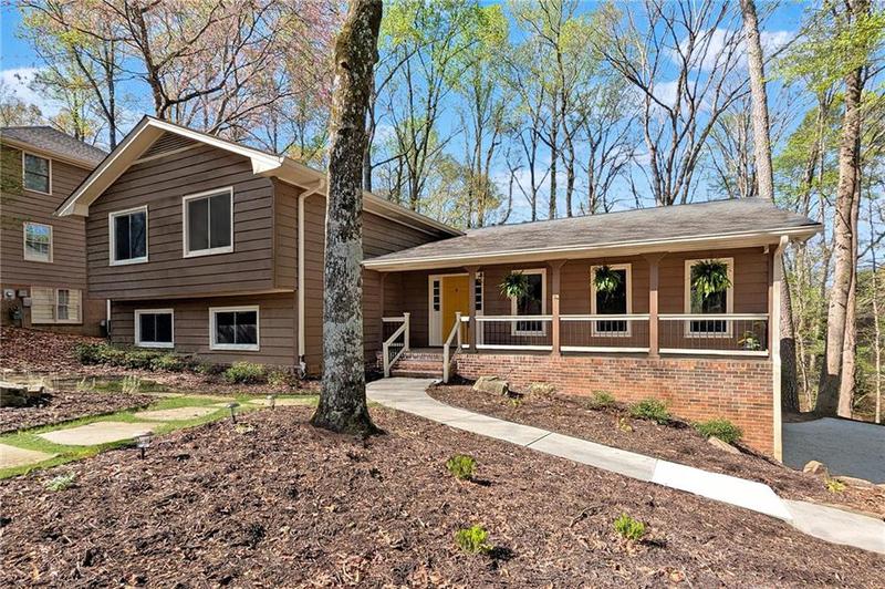 Image for property 250 Martin Ridge Court, Roswell, GA 30076