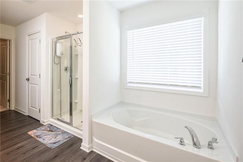 Image for property 668 Isom Walk, Suwanee, GA 30024