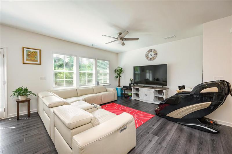 Image for property 668 Isom Walk, Suwanee, GA 30024