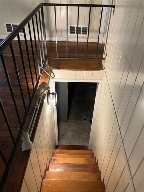 Image for property 1433 Woodland Terrace, Atlanta, GA 30311